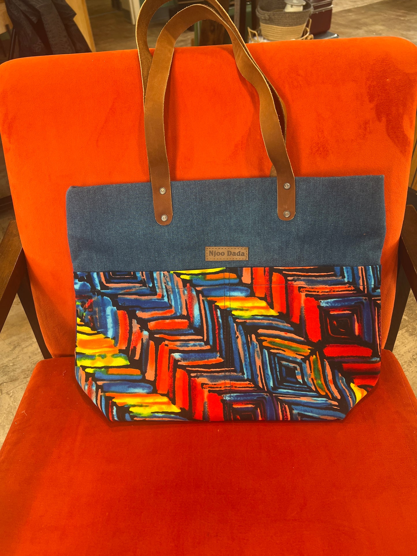 Njoo Dada tote bags