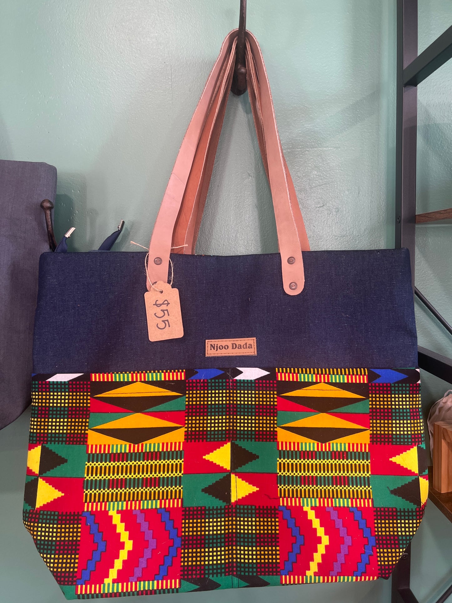 Njoo Dada tote bags