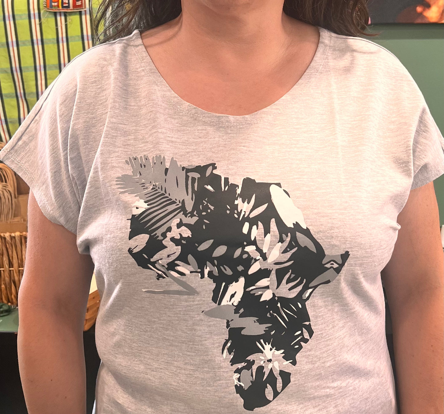 Wildlife Works Women's Tee Batwing Tee: Gray Africa Floral