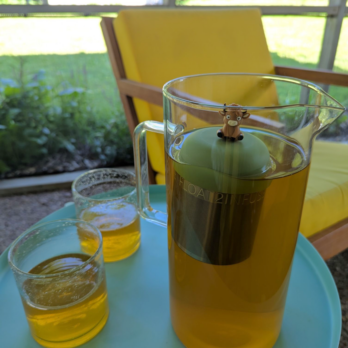 Baby Highland Cow | Large Floating Tea Infuser | Green Base