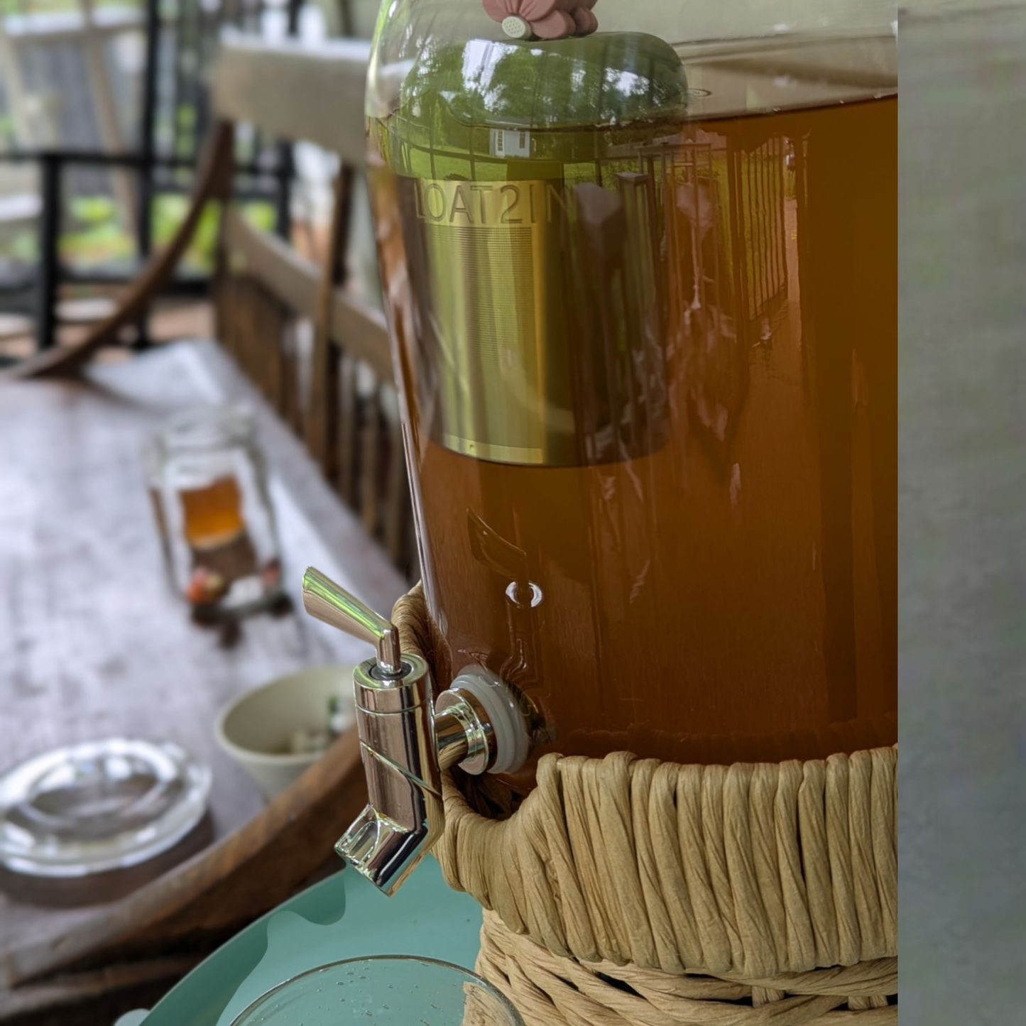 Baby Highland Cow | Large Floating Tea Infuser | Green Base