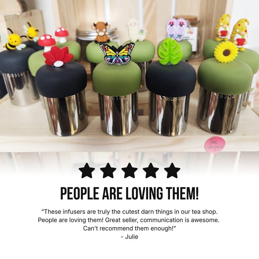 Floating Brown Bear Cub Tea Infuser I Green Base