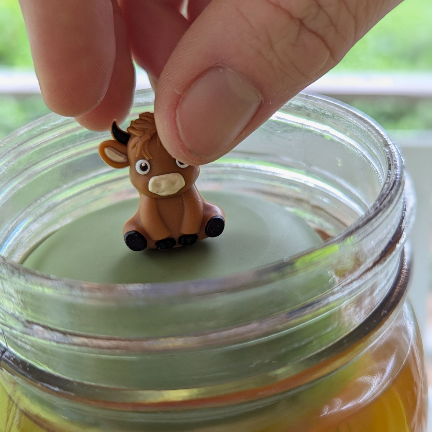 Baby Highland Cow | Large Floating Tea Infuser | Green Base