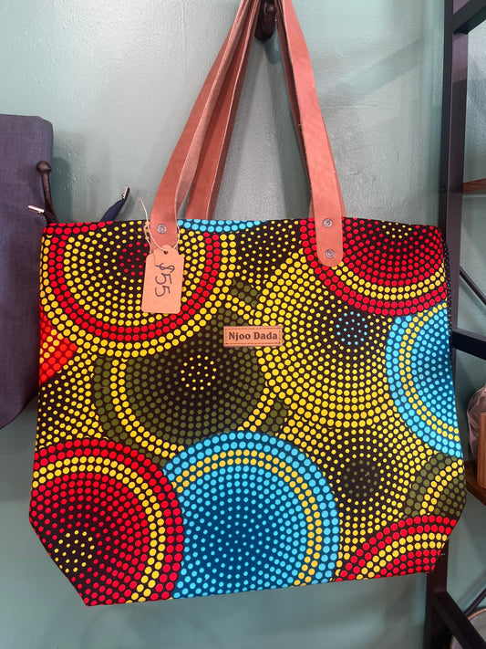 Njoo Dada tote bags