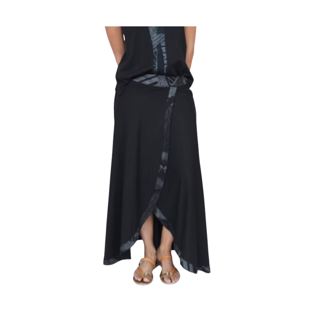 Wildlife Works Chui Skirt, Black W/Gold Print