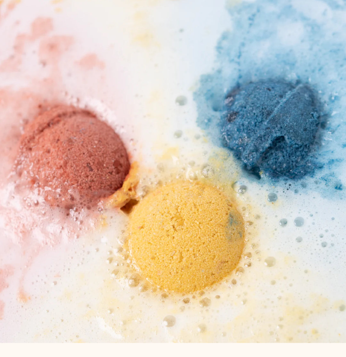 Pcha Color PACHA COLOR MIXING Bath BOMBS – Foothold Market