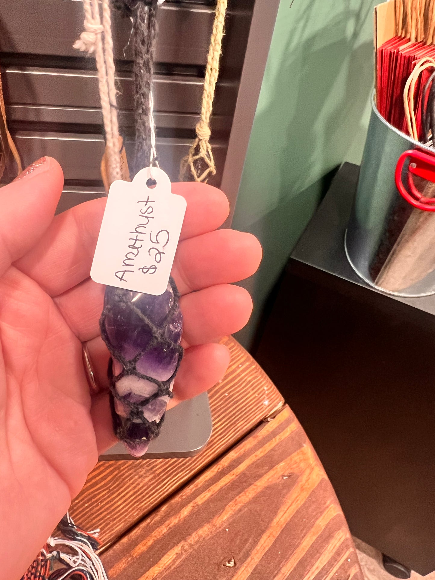 Amethyst black yarn necklace (Local Vendor V-07)