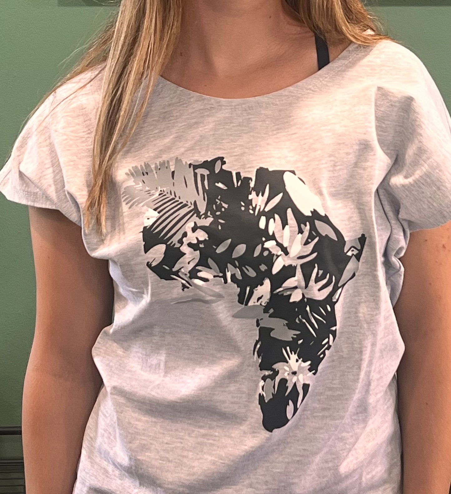 Wildlife Works Women's Tee Batwing Tee: Gray Africa Floral