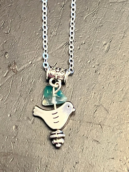 V-09 Green Agate Dove Necklace 22 inch silver