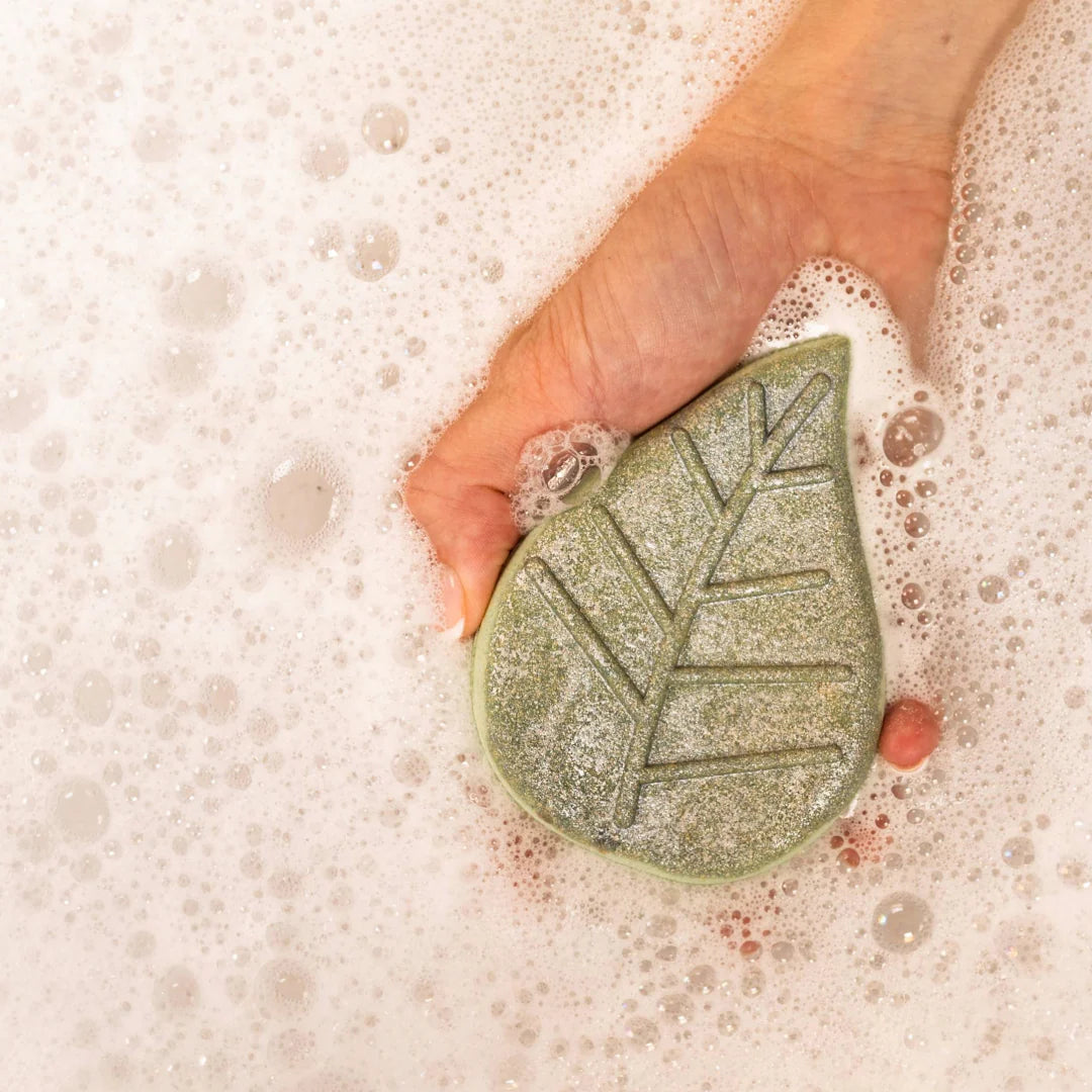 Vanilla & Sage Moisturizing Bath Bomb