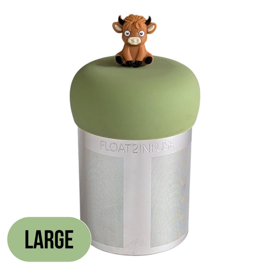 Baby Highland Cow | Large Floating Tea Infuser | Green Base