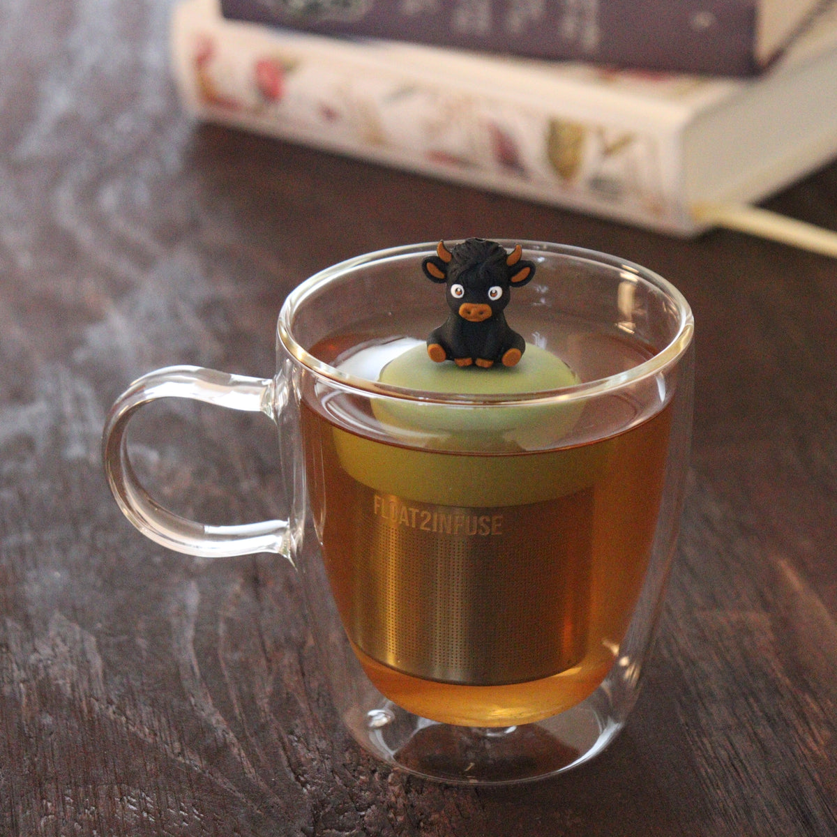 Black Baby Highland Cow | Floating Tea Infuser | Green Base